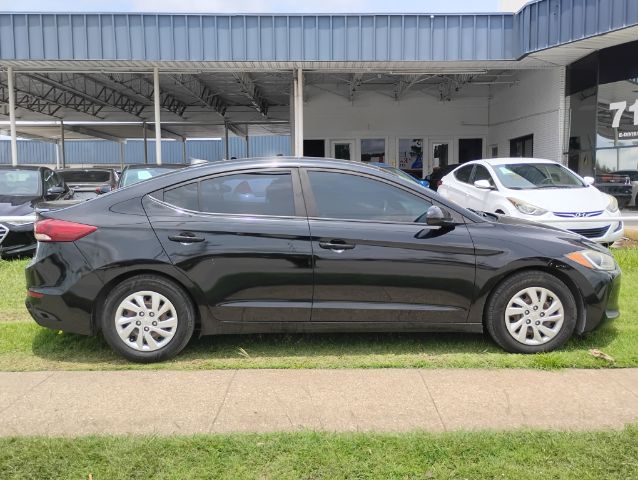 2017 Hyundai Elantra SE 6AT
