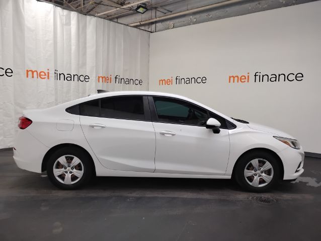 2018 Chevrolet Cruze LS Auto