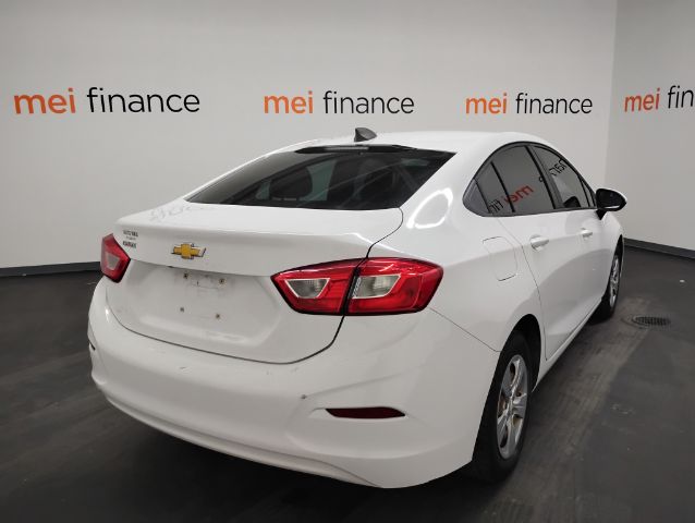 2018 Chevrolet Cruze LS Auto