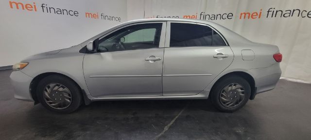 2010 Toyota Corolla 4D SEDAN