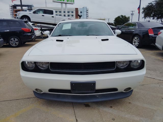 2014 Dodge Challenger SXT Plus
