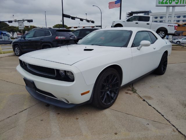 2014 Dodge Challenger SXT Plus