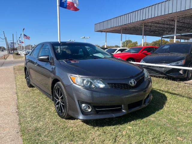 2014 Toyota Camry SE Sport