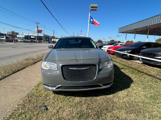 2017 Chrysler 300 Limited