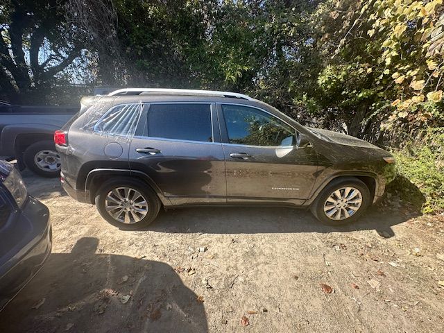 2018 Jeep Cherokee Overland FWD