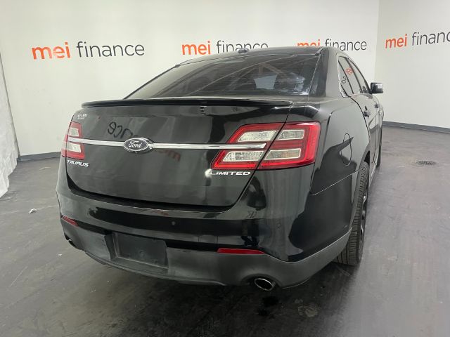 2015 Ford Taurus Limited